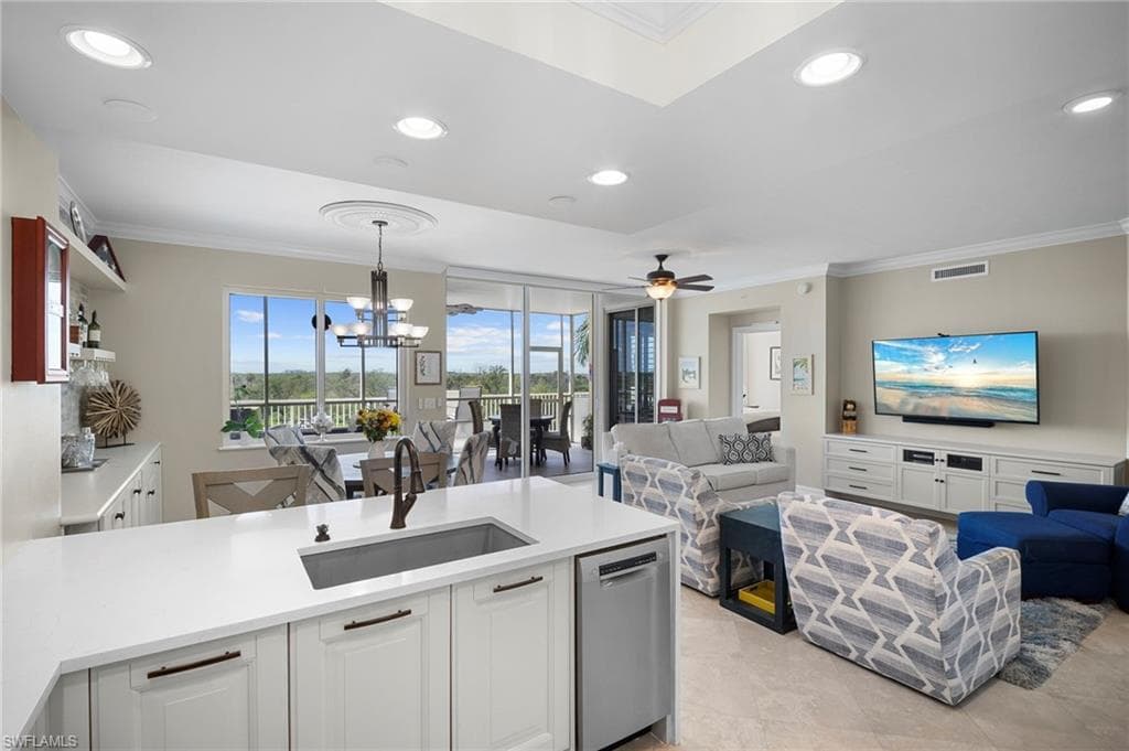 4761 West Bay BLVD # 202, ESTERO FL 33928-1