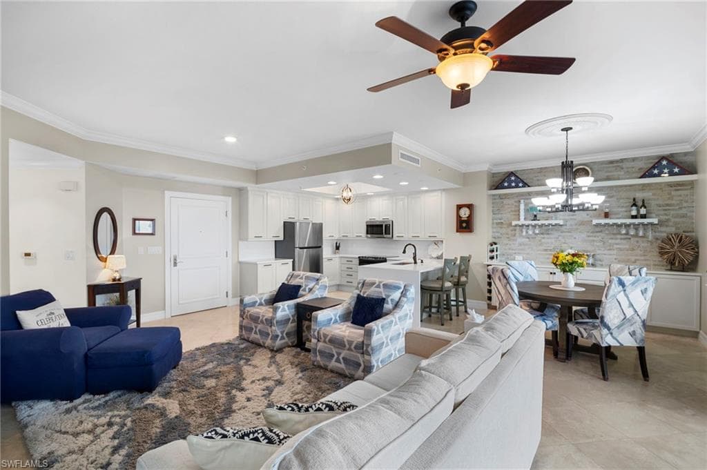 4761 West Bay BLVD # 202, ESTERO FL 33928-2