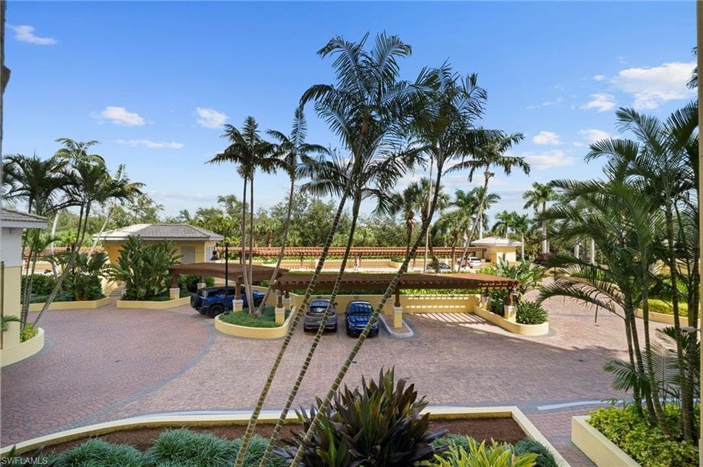 4761 West Bay BLVD # 202, ESTERO FL 33928-30