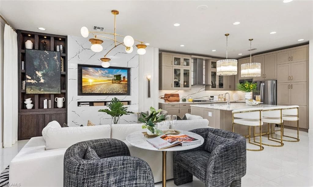 2553 Kingfisher DR, NAPLES FL 34112-1