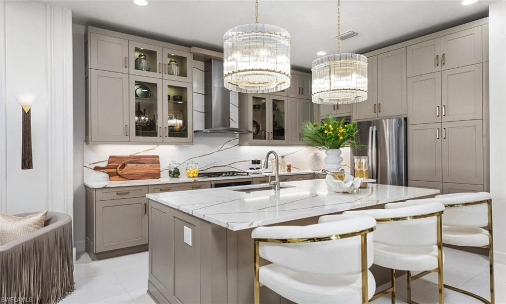 2553 Kingfisher DR, NAPLES FL 34112-2