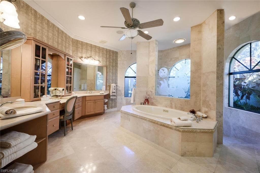 3022 Gainesborough CT, NAPLES FL 34105-13