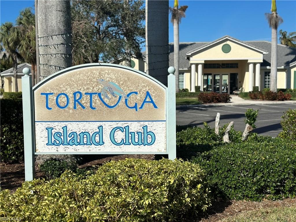 9904 Periwinkle Preserve LN, FORT MYERS FL 33919-26