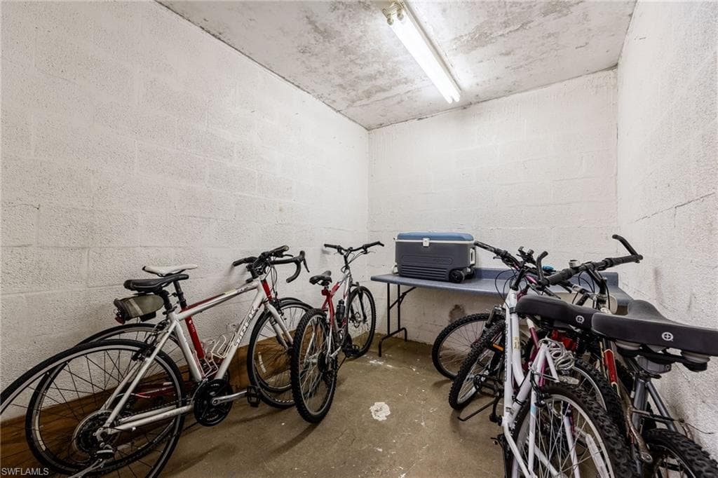 5959 Winkler RD # 218, FORT MYERS FL 33919-41