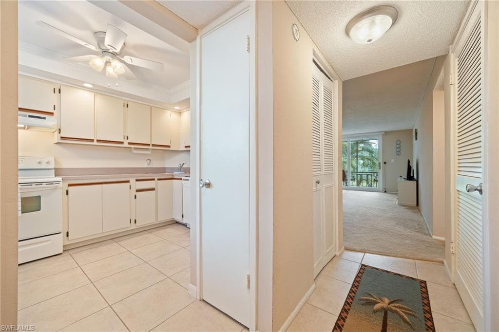 5959 Winkler RD # 218, FORT MYERS FL 33919-11