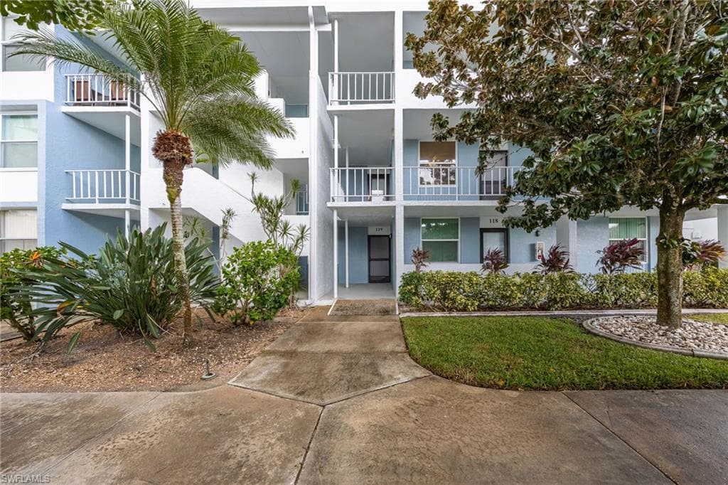 5959 Winkler RD # 218, FORT MYERS FL 33919-6