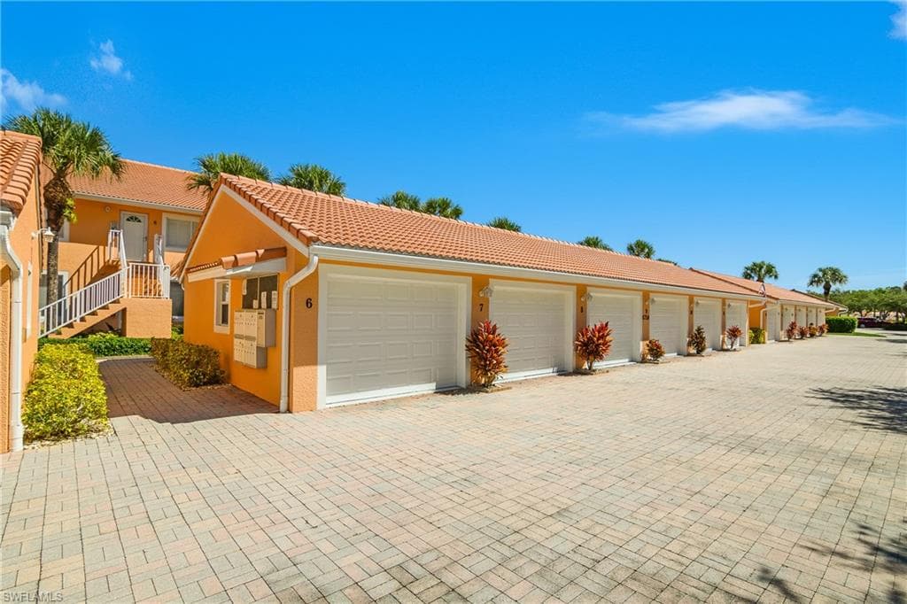 6750 Beach Resort DR # 1907, NAPLES FL 34114-31