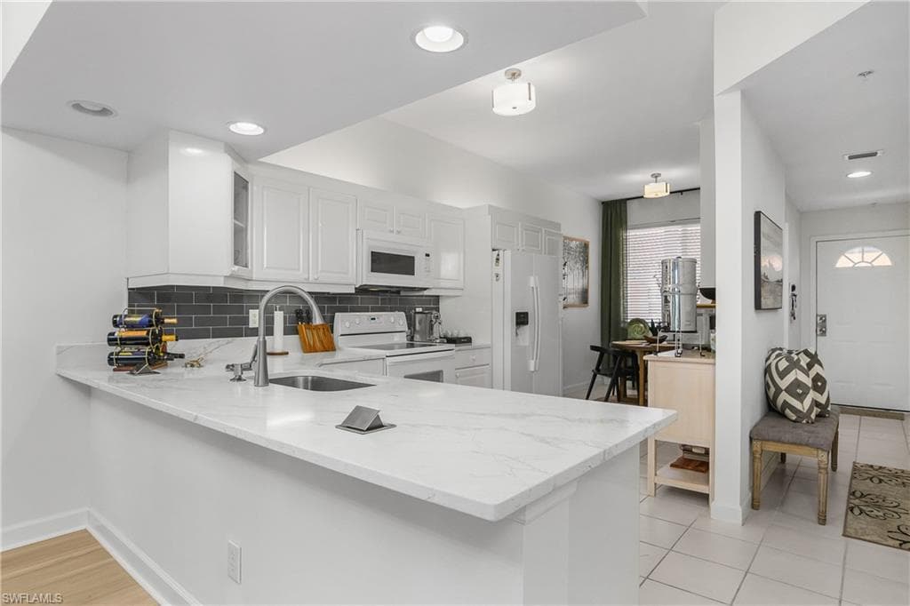 6750 Beach Resort DR # 1907, NAPLES FL 34114-8