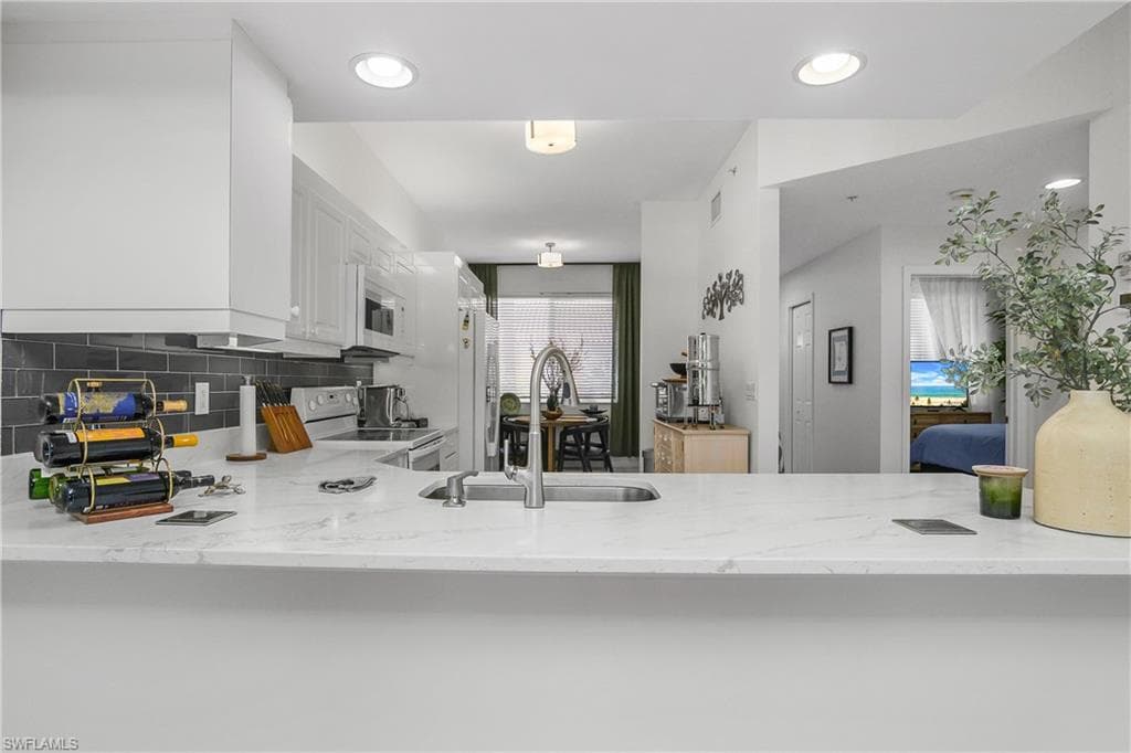 6750 Beach Resort DR # 1907, NAPLES FL 34114-9