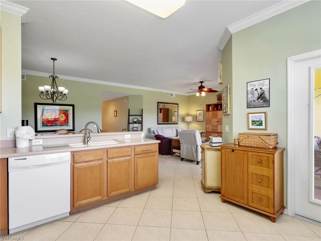 6824 Sterling Greens PL # 3303, NAPLES FL 34104-8