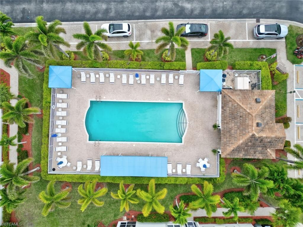 6824 Sterling Greens PL # 3303, NAPLES FL 34104-30