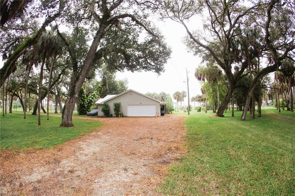 4055 County Rd 78, FORT DENAUD FL 33935-4