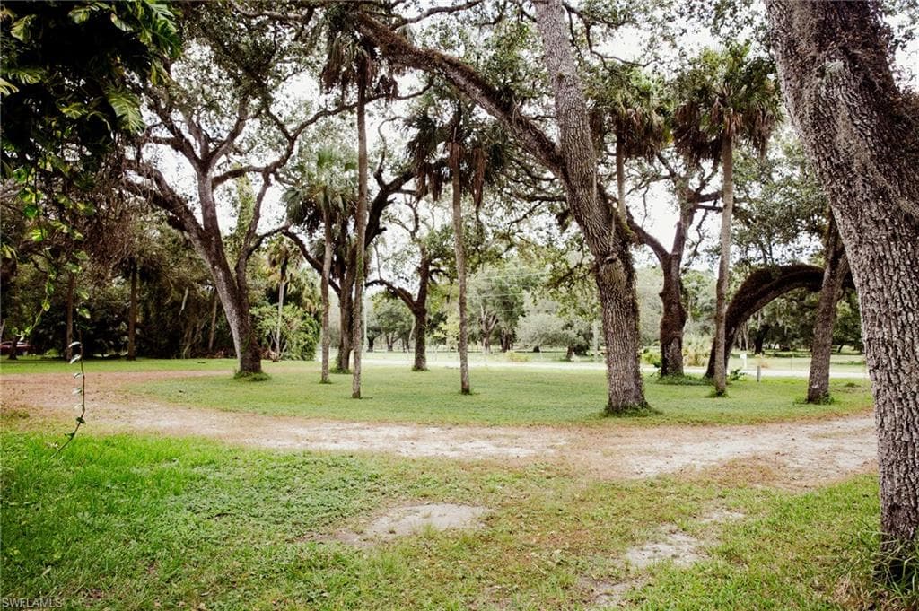 4055 County Rd 78, FORT DENAUD FL 33935-3