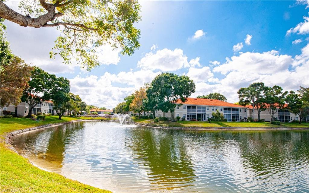 2440 Old Groves RD # C201, NAPLES FL 34109-22