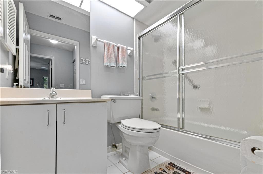 2440 Old Groves RD # C201, NAPLES FL 34109-16