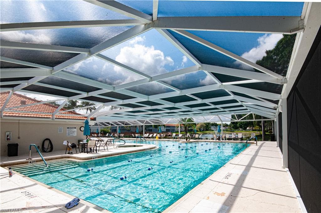 2440 Old Groves RD # C201, NAPLES FL 34109-31