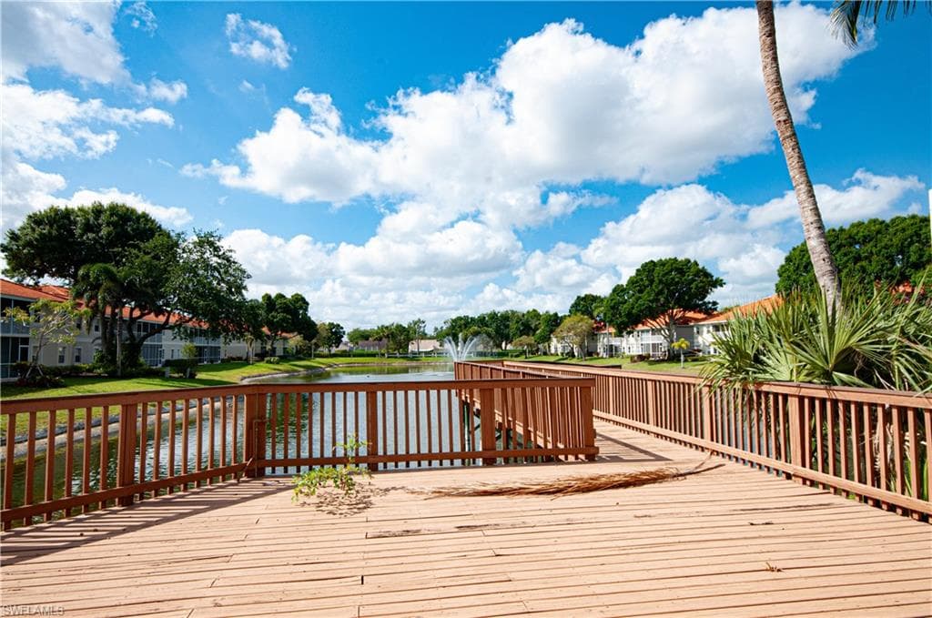 2440 Old Groves RD # C201, NAPLES FL 34109-33