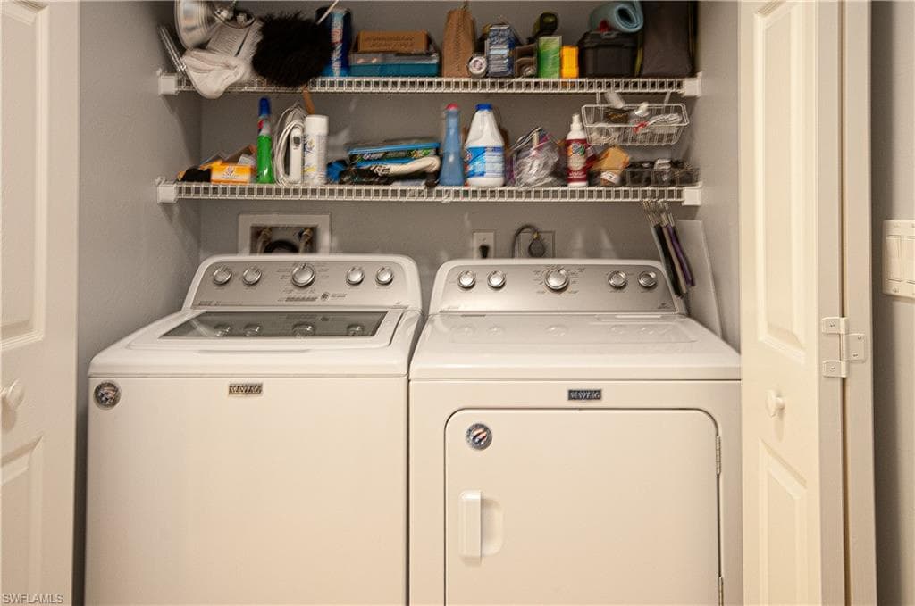 2440 Old Groves RD # C201, NAPLES FL 34109-18