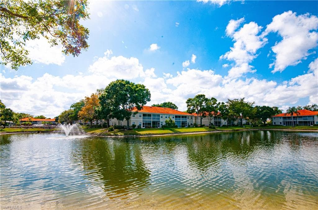 2440 Old Groves RD # C201, NAPLES FL 34109-20