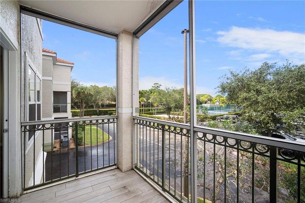 23660 walden center DR # 203, ESTERO FL 34134-15