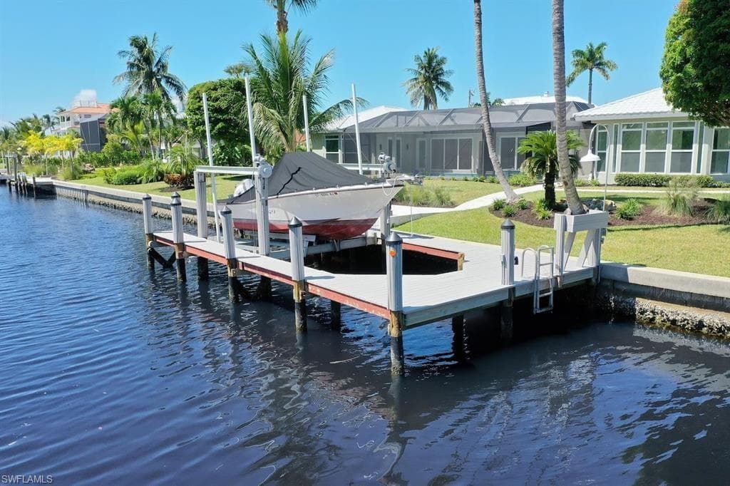 924 Kings Crown DR-38