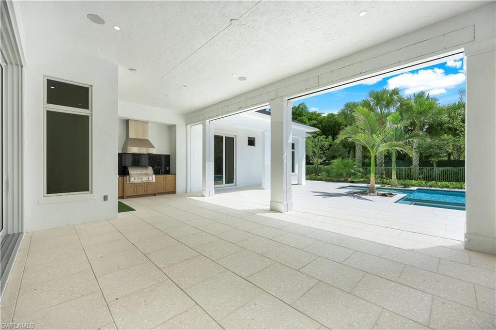 16767 Enclave CIR, NAPLES FL 34110-29