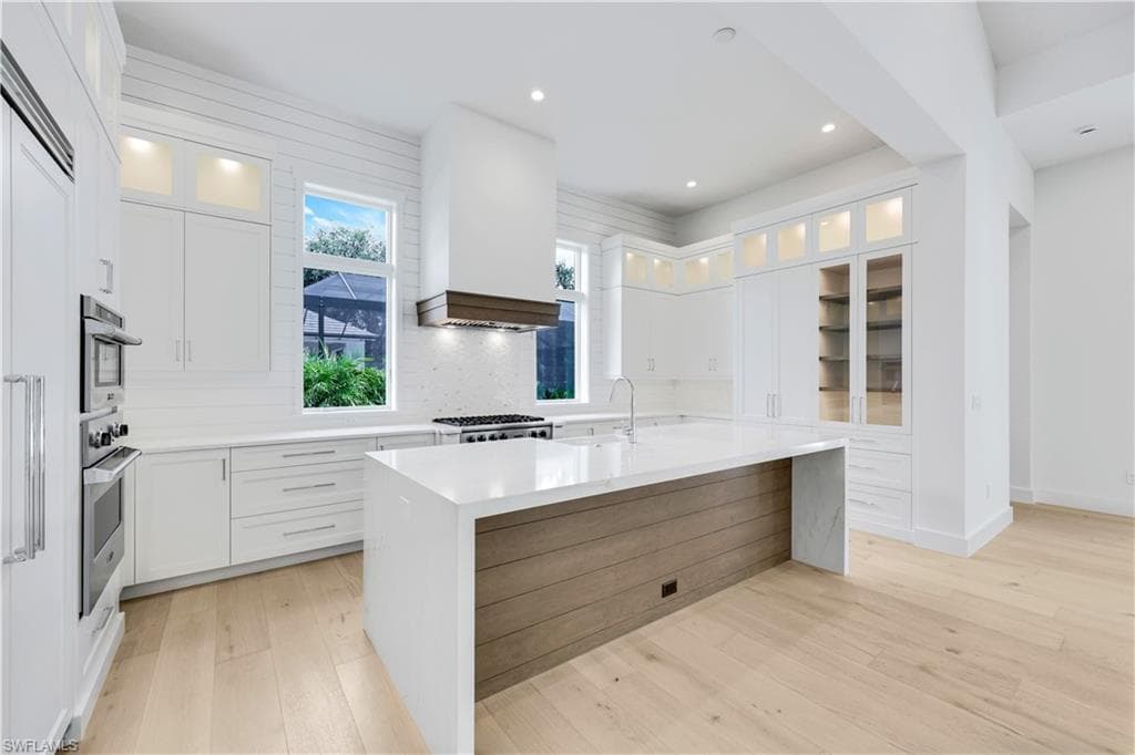 16767 Enclave CIR, NAPLES FL 34110-13