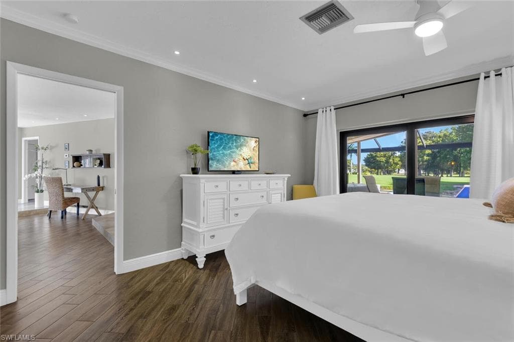 167 Torrey Pines PT, NAPLES FL 34113-18