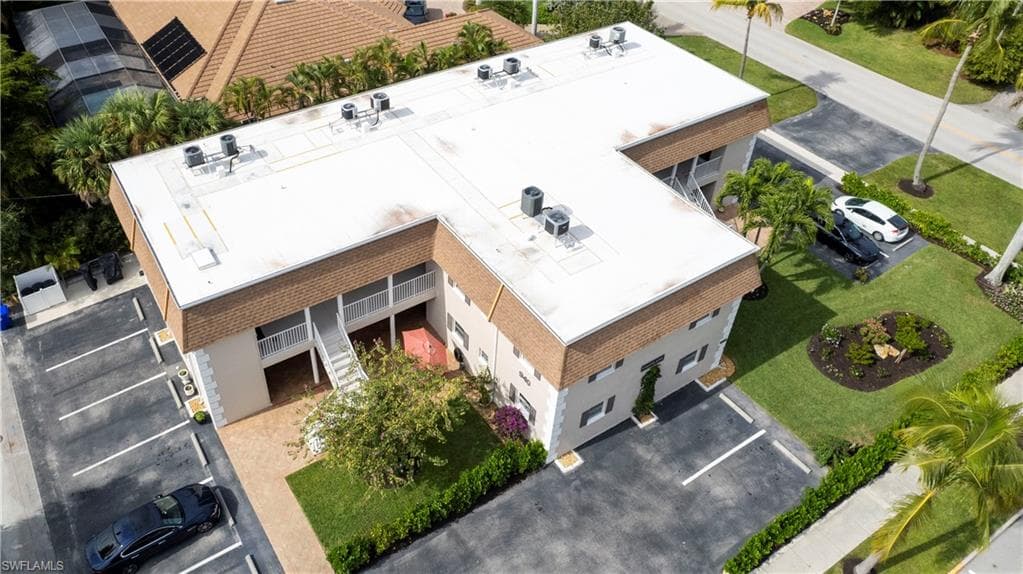 940 3rd ST S # 204, NAPLES FL 34102-21