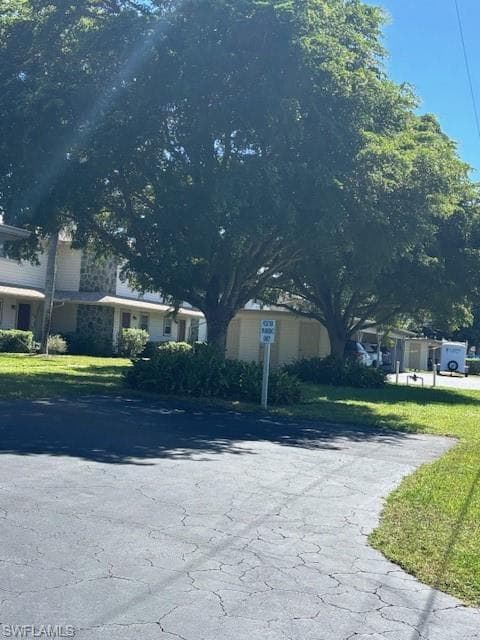 5917 Littlestone CT # 111, NORTH FORT MYERS FL 33903-25