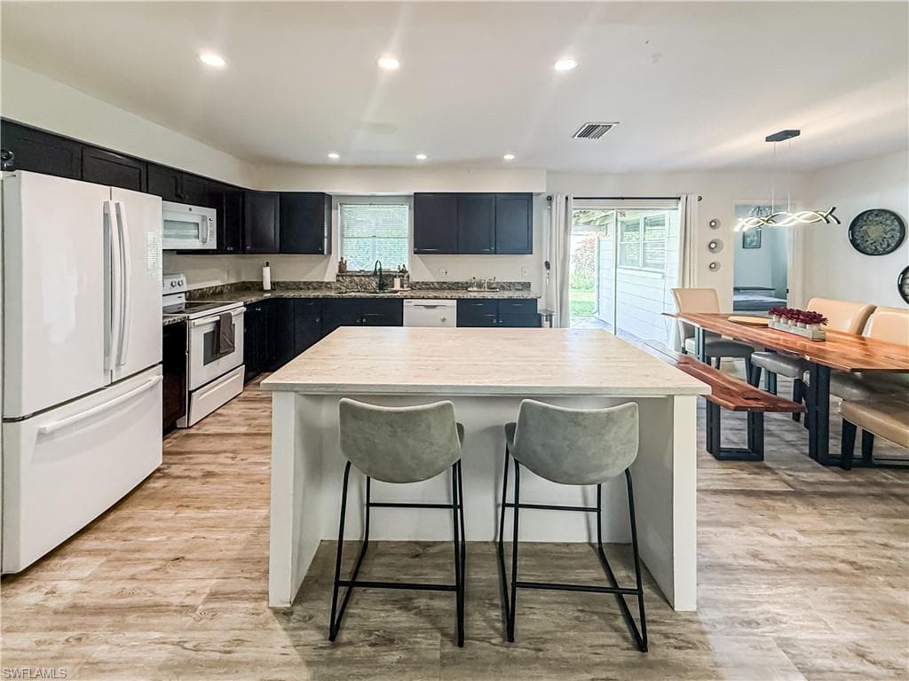 2355 Ivy AVE, FORT MYERS FL 33907-8