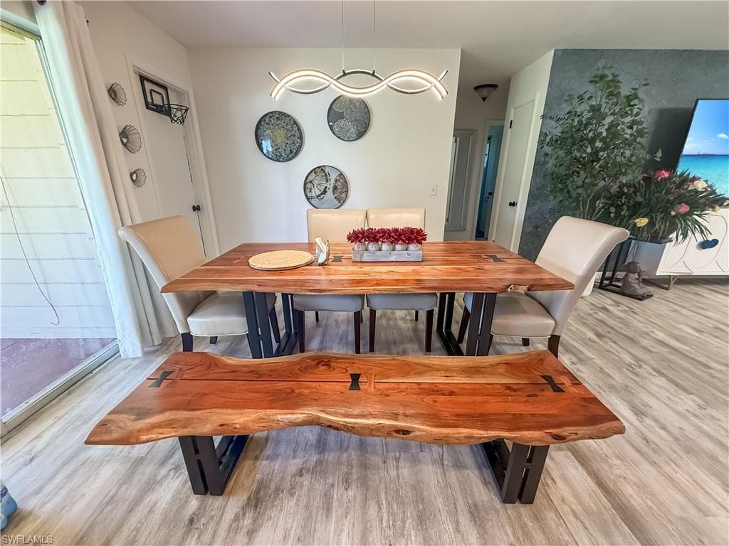 2355 Ivy AVE, FORT MYERS FL 33907-10