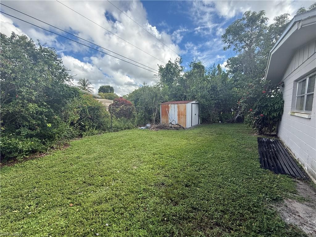 2355 Ivy AVE, FORT MYERS FL 33907-28