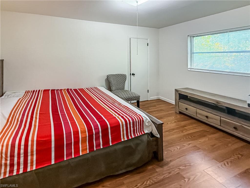 2355 Ivy AVE, FORT MYERS FL 33907-20