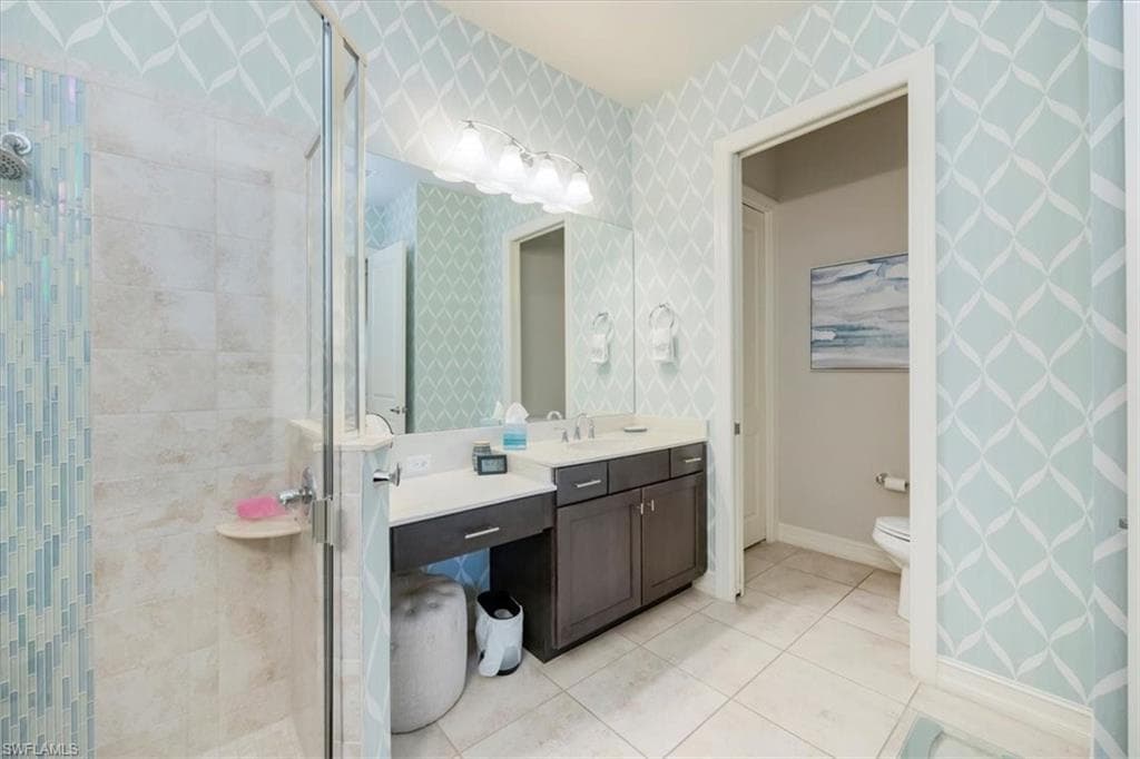 8160 Venetian Pointe DR, FORT MYERS FL 33908-22