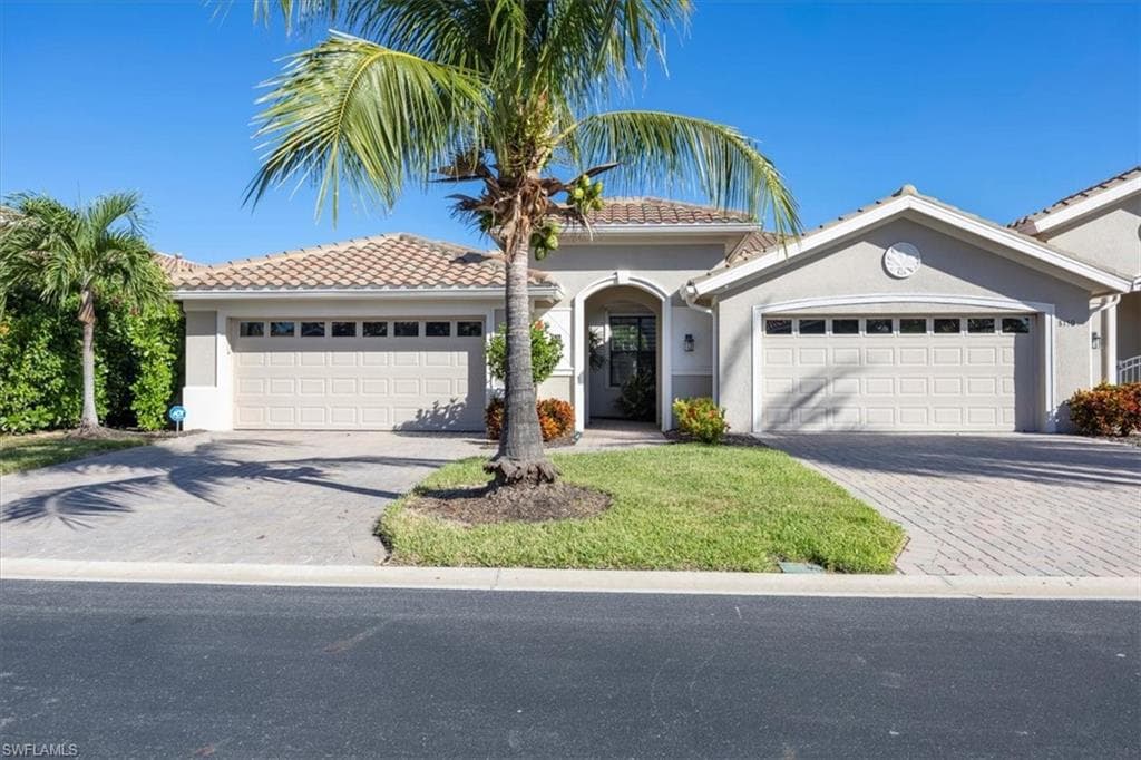 8160 Venetian Pointe DR, FORT MYERS FL 33908-2