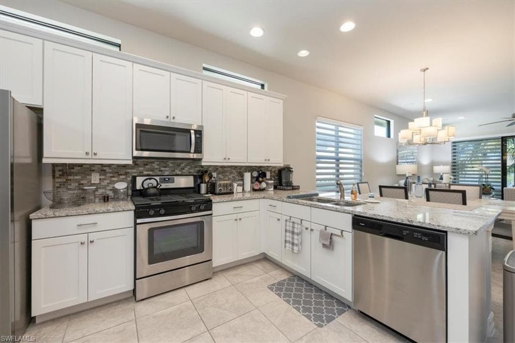 8160 Venetian Pointe DR, FORT MYERS FL 33908-13