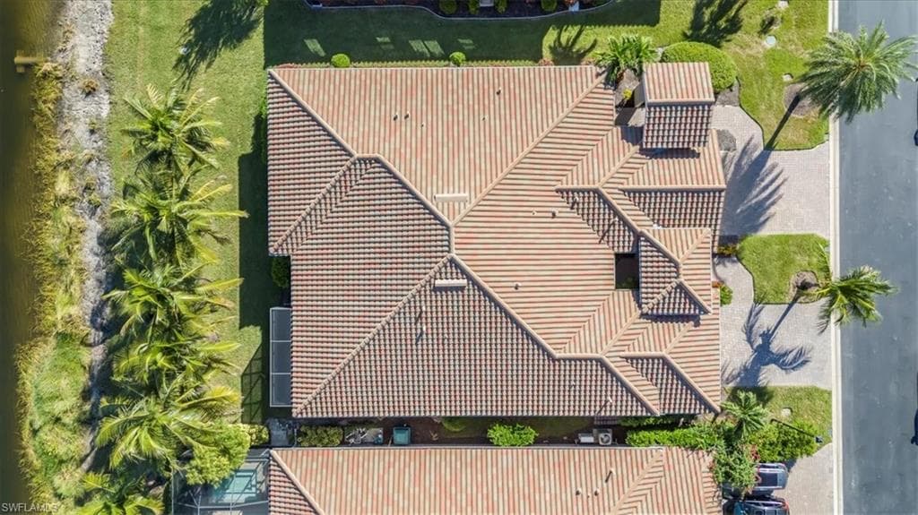 8160 Venetian Pointe DR, FORT MYERS FL 33908-40