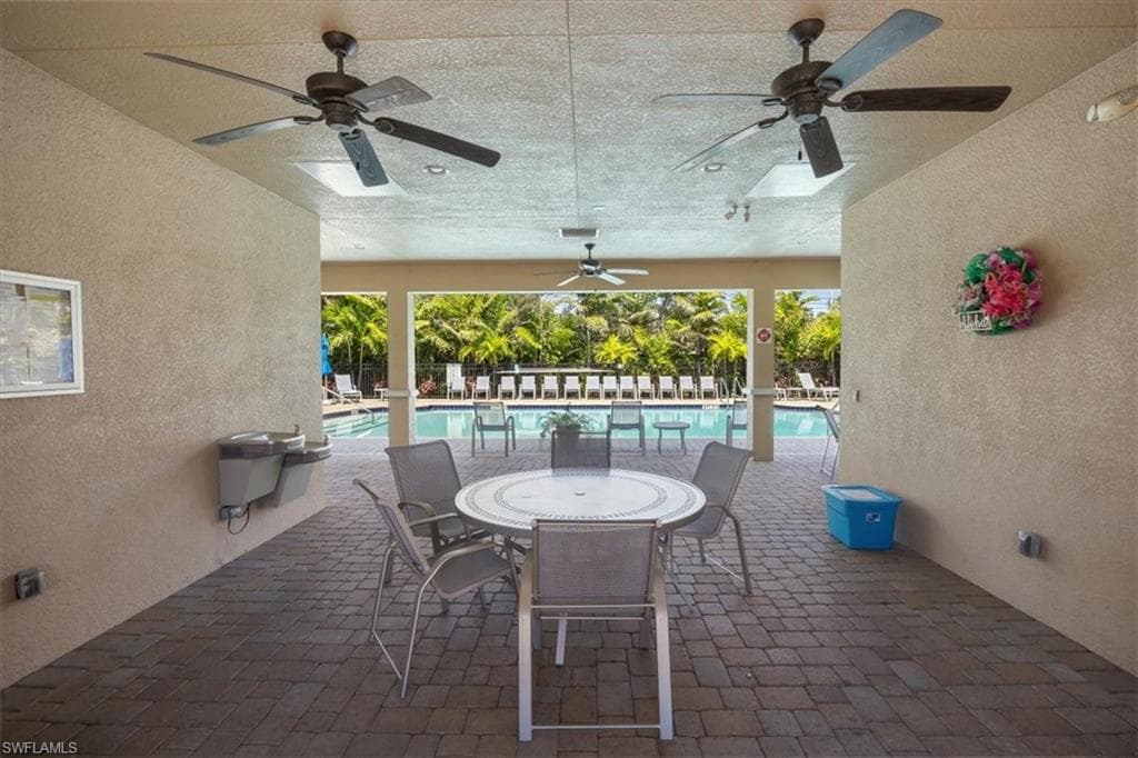 8160 Venetian Pointe DR, FORT MYERS FL 33908-44