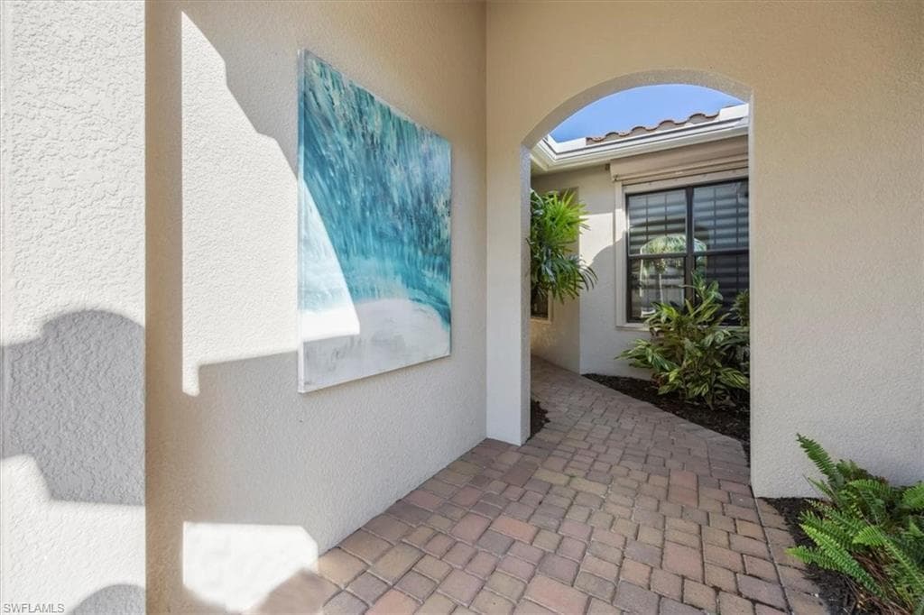 8160 Venetian Pointe DR, FORT MYERS FL 33908-3