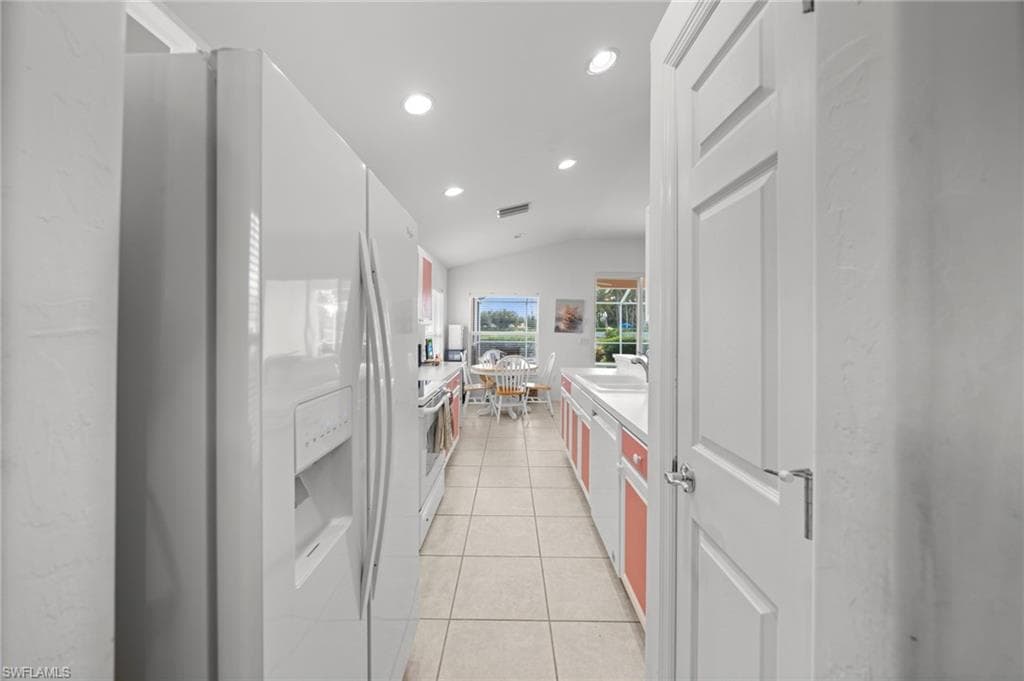 2492 Belleville CT, CAPE CORAL FL 33991-10