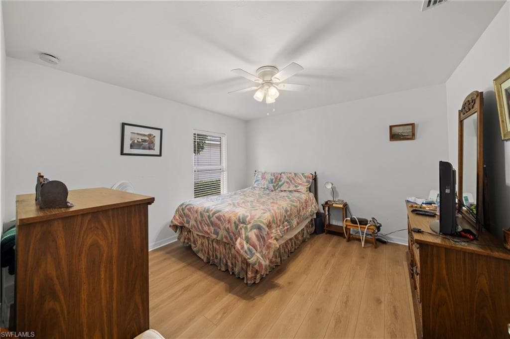 2492 Belleville CT, CAPE CORAL FL 33991-18