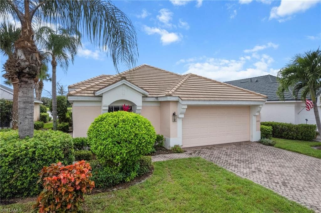 2492 Belleville CT, CAPE CORAL FL 33991-28