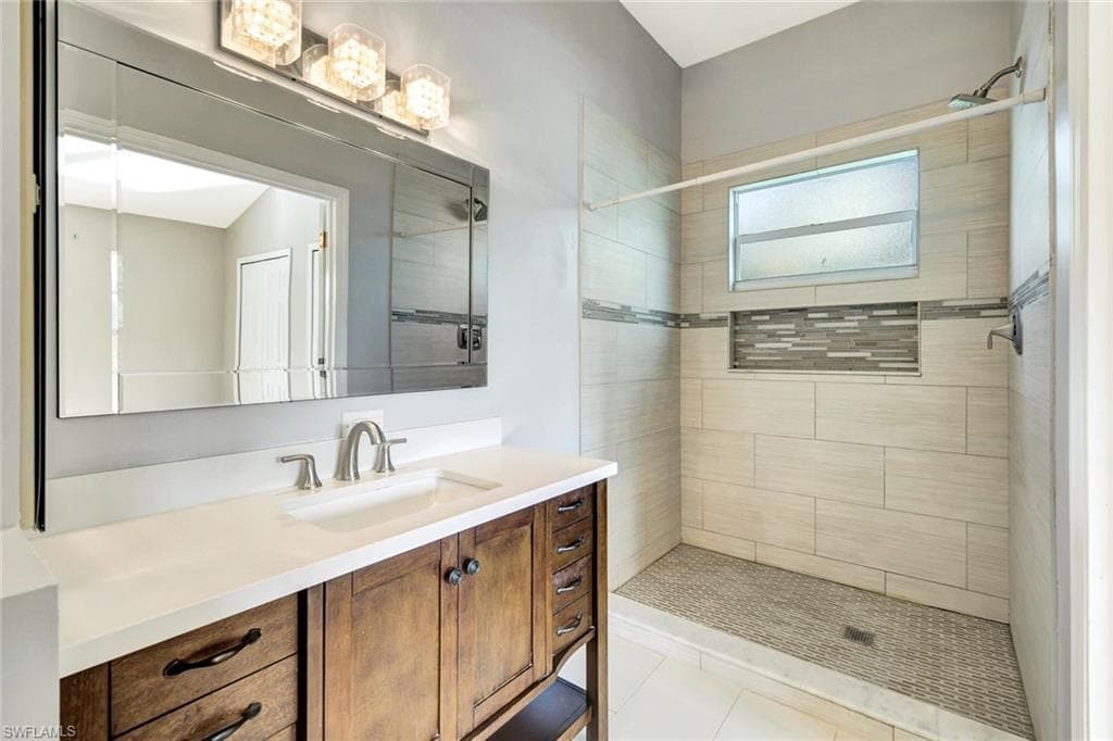 3650 Kent DR, NAPLES FL 34112-17