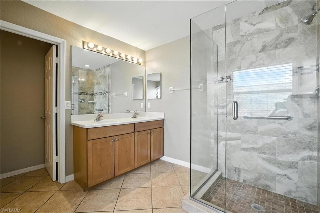 9010 Gladiolus Preserve CIR-16