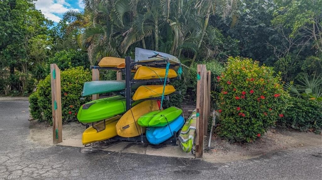 1250 Tennisplace CT # C25, SANIBEL FL 33957-25