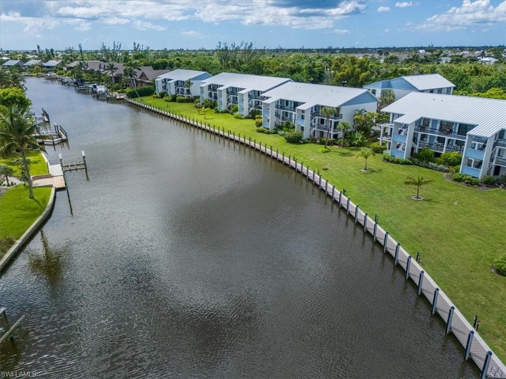 1250 Tennisplace CT # C25, SANIBEL FL 33957-17
