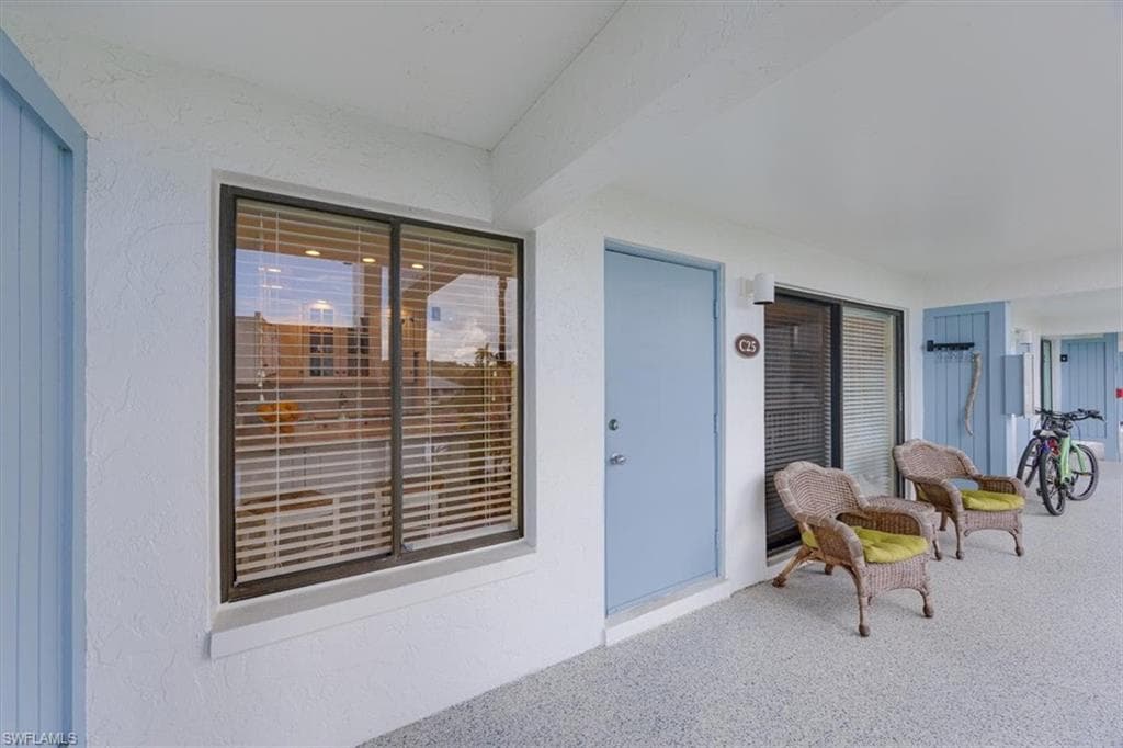 1250 Tennisplace CT # C25, SANIBEL FL 33957-18