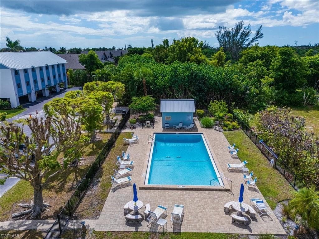 1250 Tennisplace CT # C25, SANIBEL FL 33957-20