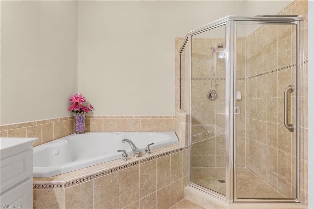 4235 SE 20th PL C201-19